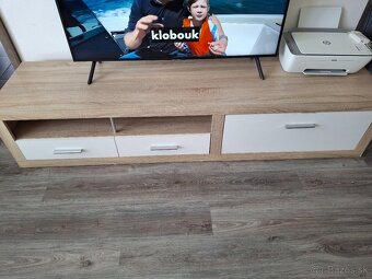 Predám skrinku pod tv + Závesná skrinka s LED svietenim - 2
