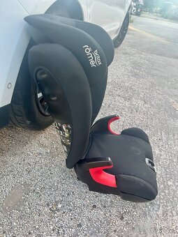 Britax Romer Kidfix 15-36 kg Isofix Cierna - 2