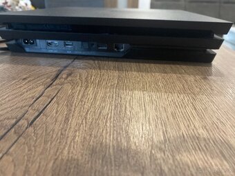 PS4 PRO 1TB - 2