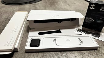 Apple Watch SE 44mm (GPS) (2. generácia) - 2