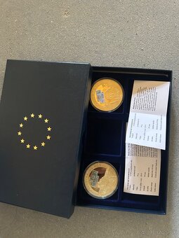 Sada medailí bankovky 100 - 20 ksč - 2