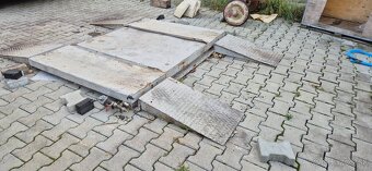 Pneumaticky prizdvih,zdvihak,noznicovy,Corghi - 2