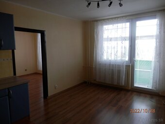Prenajmem ihneď nezariadený velký 1.-izbový byt v Komárne - 2