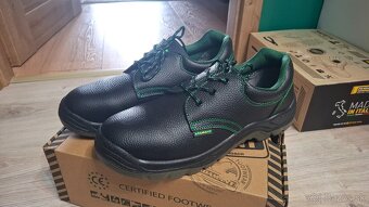 Pracovná obuv veľkosť 46 úplne nové - 2