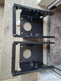 PREDAM TIAHLO+KONZOLA,TRETI BOD TRAKTOR ZETOR - 2