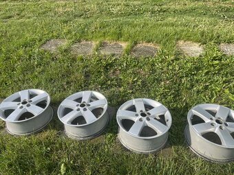 Predám na Ford/volvo R17 - 2