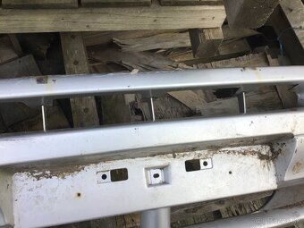 Nissan Terrano predny nárazník - 2