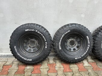 6x139,7 R16 245/75 - 2