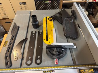 Stolová píla DeWALT DWE7491-QS Type 2 (2000W) - 2