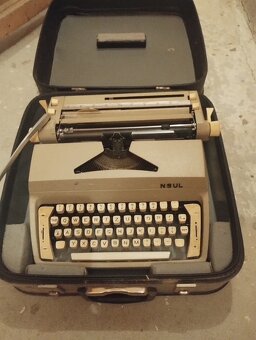 Predám písací stroj - 2