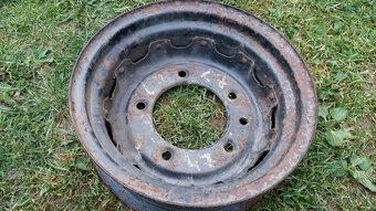 Disky tatra 603 a pneumatiky - 2