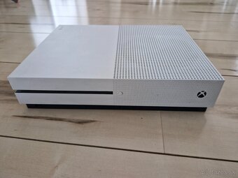 XBOX ONE S, 1TB + 2 x ovladac + hry - 2