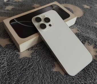iPhone 16 Pro, White Titanium - 2