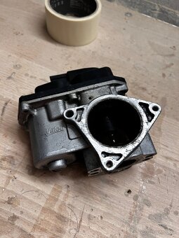 EGR VENTIL AUDI SEAT SKODA 2.0 TDI - 2