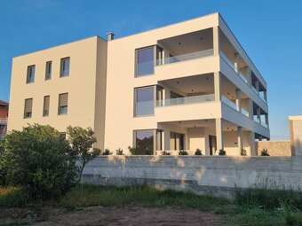 CHORVÁTSKO - Luxusné priestranné apartmány - TRIBUNJ - 2