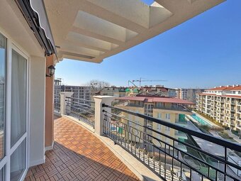 Panoramatický apartmán s jednou spálňou a veľkou terasou v e - 2