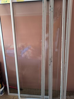 Predám odsúvajúce plastove okno na balkon - 2