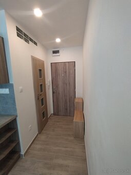 1-izbový zrekonštruovaný, plne zariadený byt s balkónom - 2