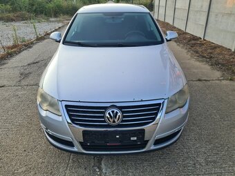 Volkswagen Passat - 2