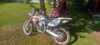 Yamaha yzf 250 - 2