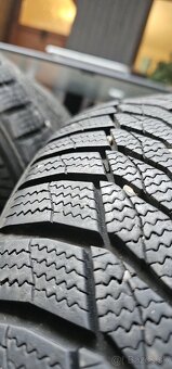 Predám zimné pneumatiky 215/55 r17 Nexen winguard sport 2 - 2