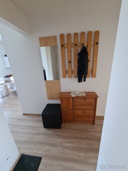 Dám do prenájmu 3 izbový byt - 2