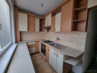 NA PREDAJ 3 IZBOVÝ BYT + 2 x BALKÓN 74 m2 STARÁ TURÁ - 2