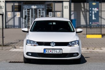 Volkswagen Jetta 1.6 TDi / 77 kW / - 2