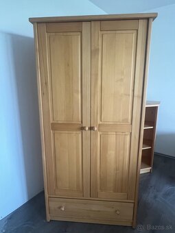 Skriňa masív - 2