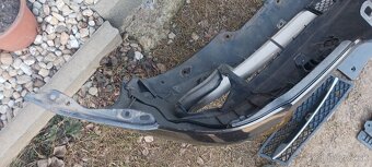 Predám na bmw rad 5 f10,f11 predné narazik - 2