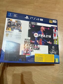 PREDÁM PLAYSTATION 4 Pro 1TB - 2