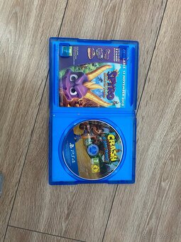 Predám hru na ps4 crash bandicoot trilogy - 2