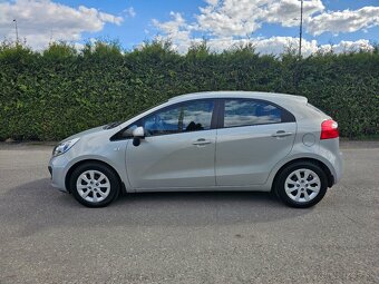 KIA RIO 1.25 benzín = najazdené 43 074km - 2