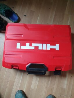 Hilti akumulátorové kombinované kladivo - 2