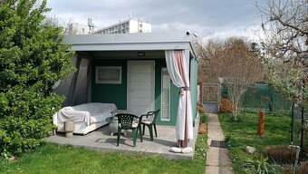 PREDAJ Záhrada 338m2, Ružinov. Elektrina, voda, chatky, wc - 2