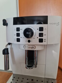 Kávovar delonghi - 2