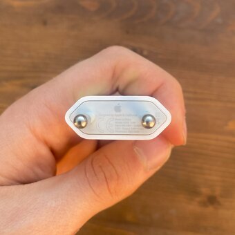 Apple 5W USB Power Adaptér - 2