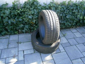 Predám 2x celoročné pneu Vredestein 215/45 R16 90VXL - 2