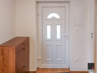 UNIKÁTNY 3- IZBOVÝ PODKROVNÝ BYT - 2