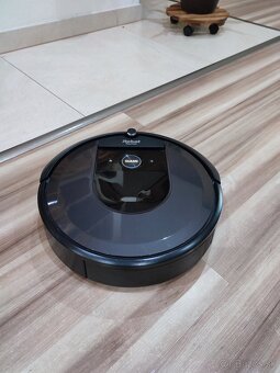 iRobot Roomba i7+ s dokovacou stanicou Clean Base - 2