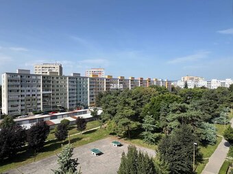Nám. Kozmonautov- 2 izbový byt, 51 m2, čiastočná rek. KÚPOU - 2
