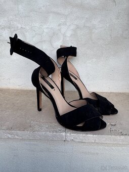 MEGA Balík (10ks) - Značková dámska OBUV, TOPÁNKY, LODIČKY - 2