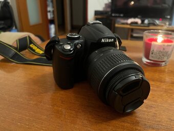 Nikon D5000 + 18-55mm 1:3,5-5,6 - 2