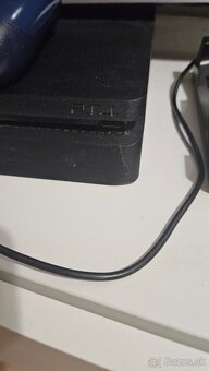 Playstation 4 slim - 2