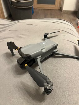 DJI air 3 - 2