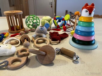 Montessori prvé hračky - 2