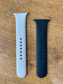 Apple watch silikónové remienky - čierna a béžová - 2