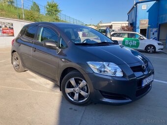 Auris 1.6 93kw 2009 nová STK - 2