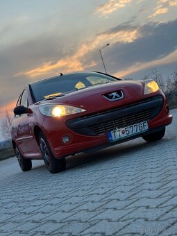 Na predaj PEUGEOT 206+,1.4i,54kw,r.v.2012 - 2