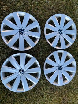 puklice na plechové disky R15;R16 originál vw - 2